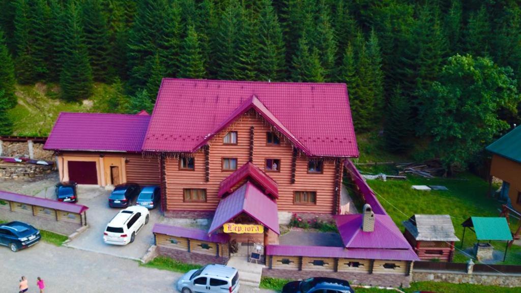 Hotel Berloga-Sinevir Synevyrsʼka Polyana Екстериор снимка