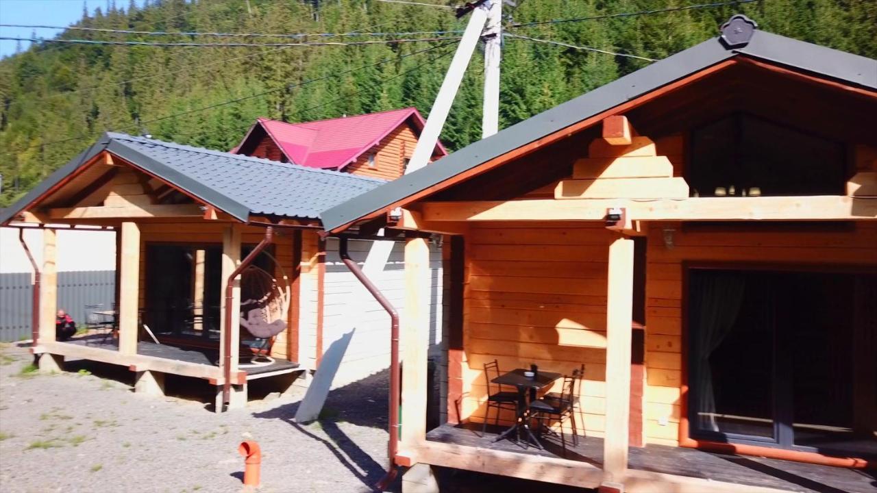 Hotel Berloga-Sinevir Synevyrsʼka Polyana Екстериор снимка