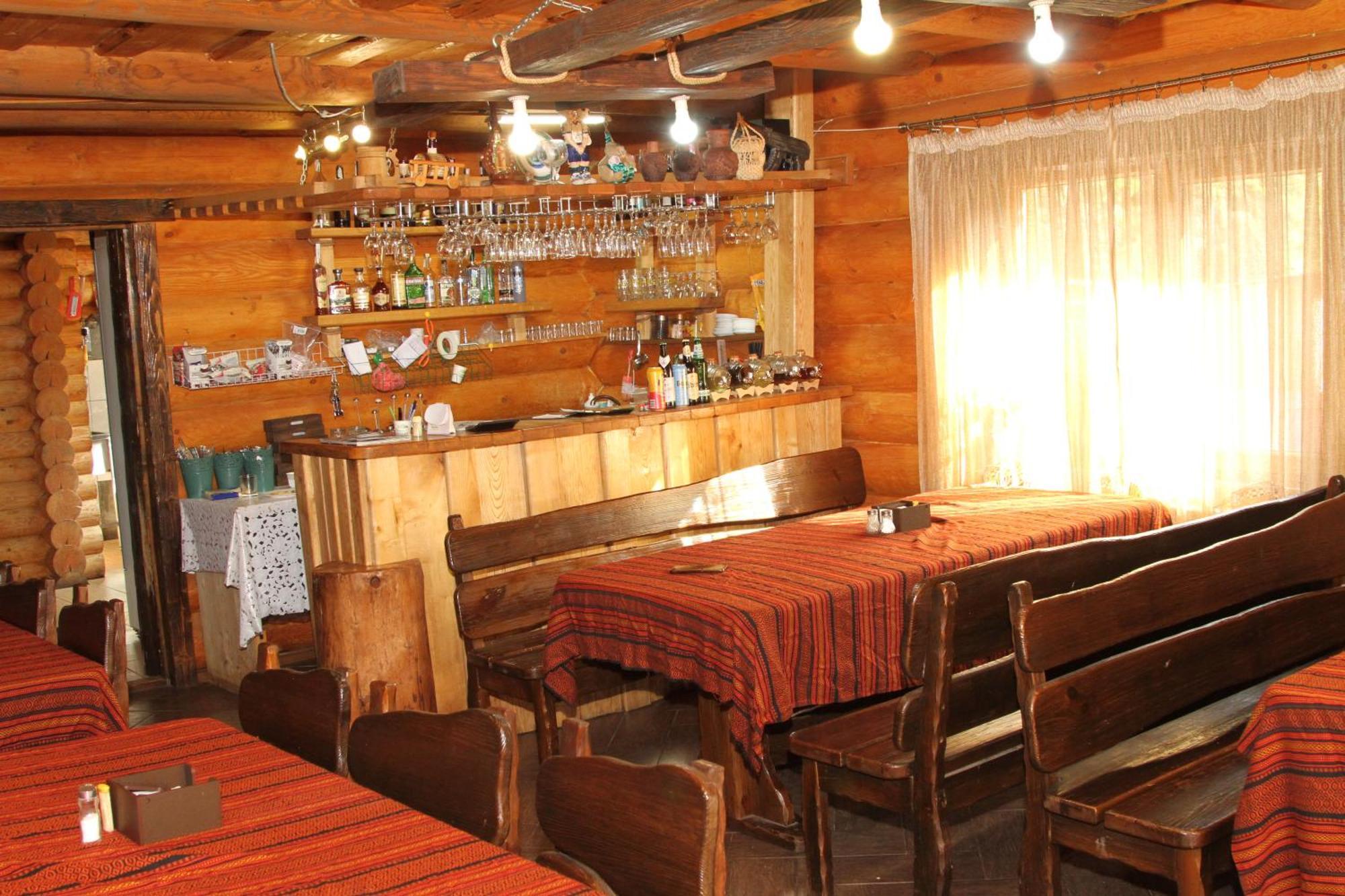 Hotel Berloga-Sinevir Synevyrsʼka Polyana Екстериор снимка