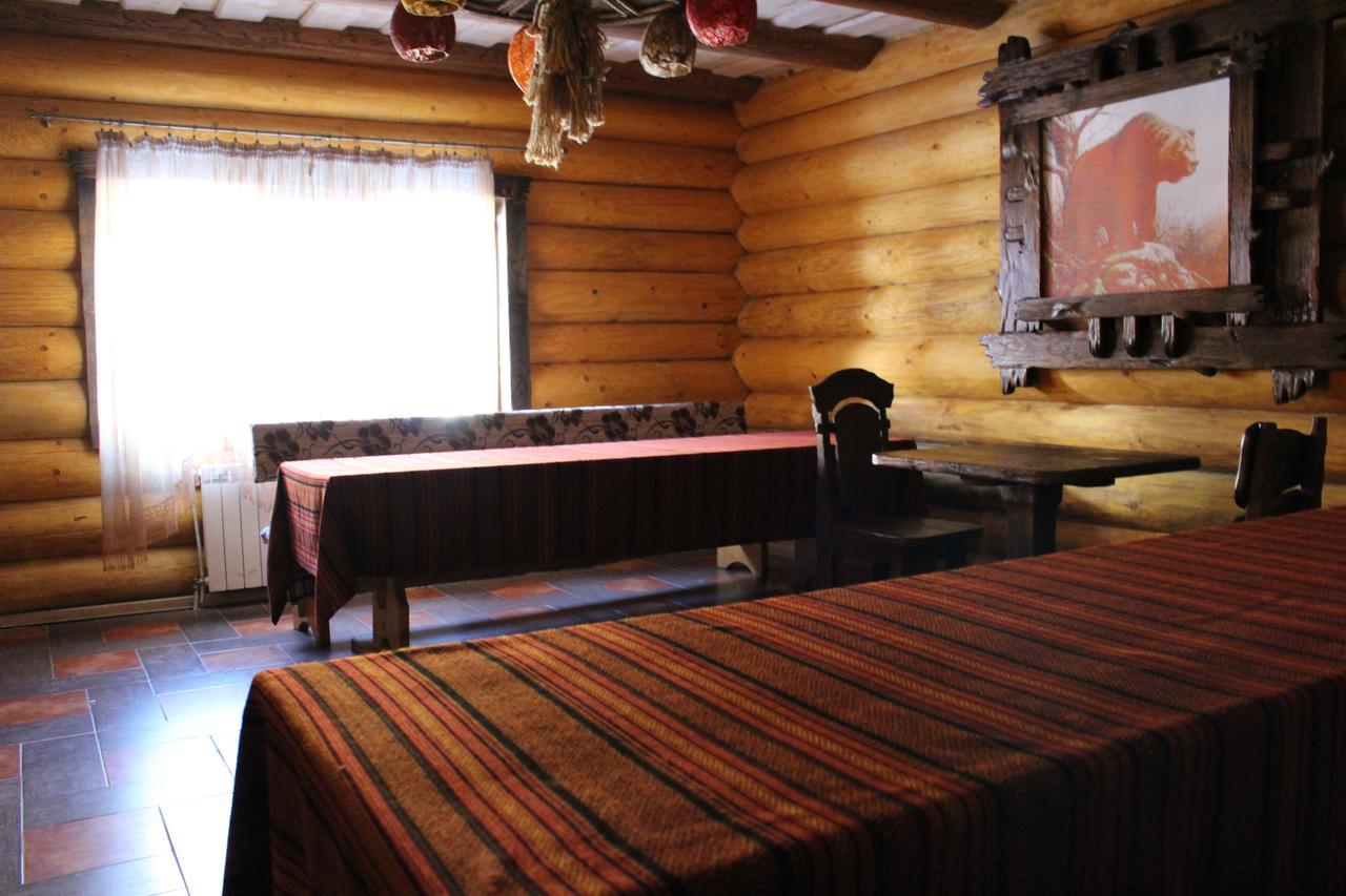 Hotel Berloga-Sinevir Synevyrsʼka Polyana Екстериор снимка